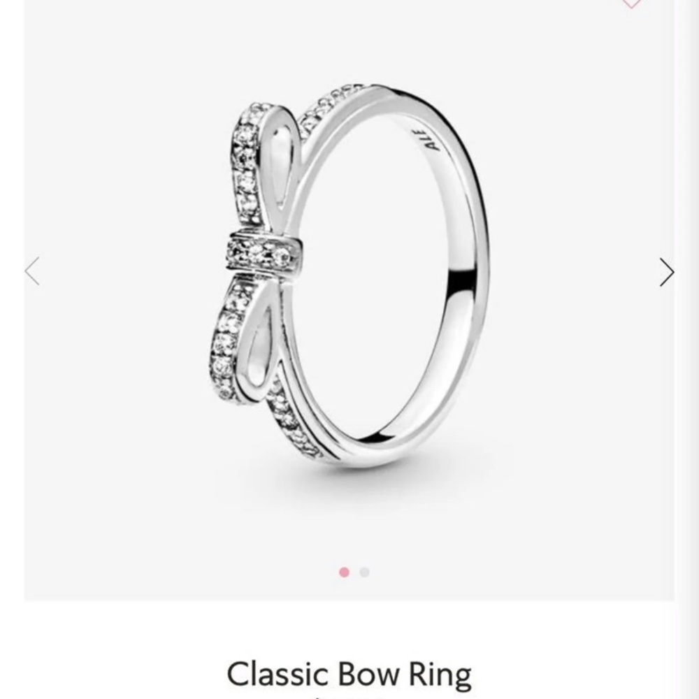 Pandora classic bow ring